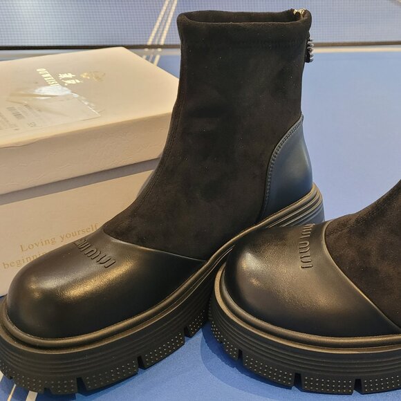 Boots - Picture 1 of 6